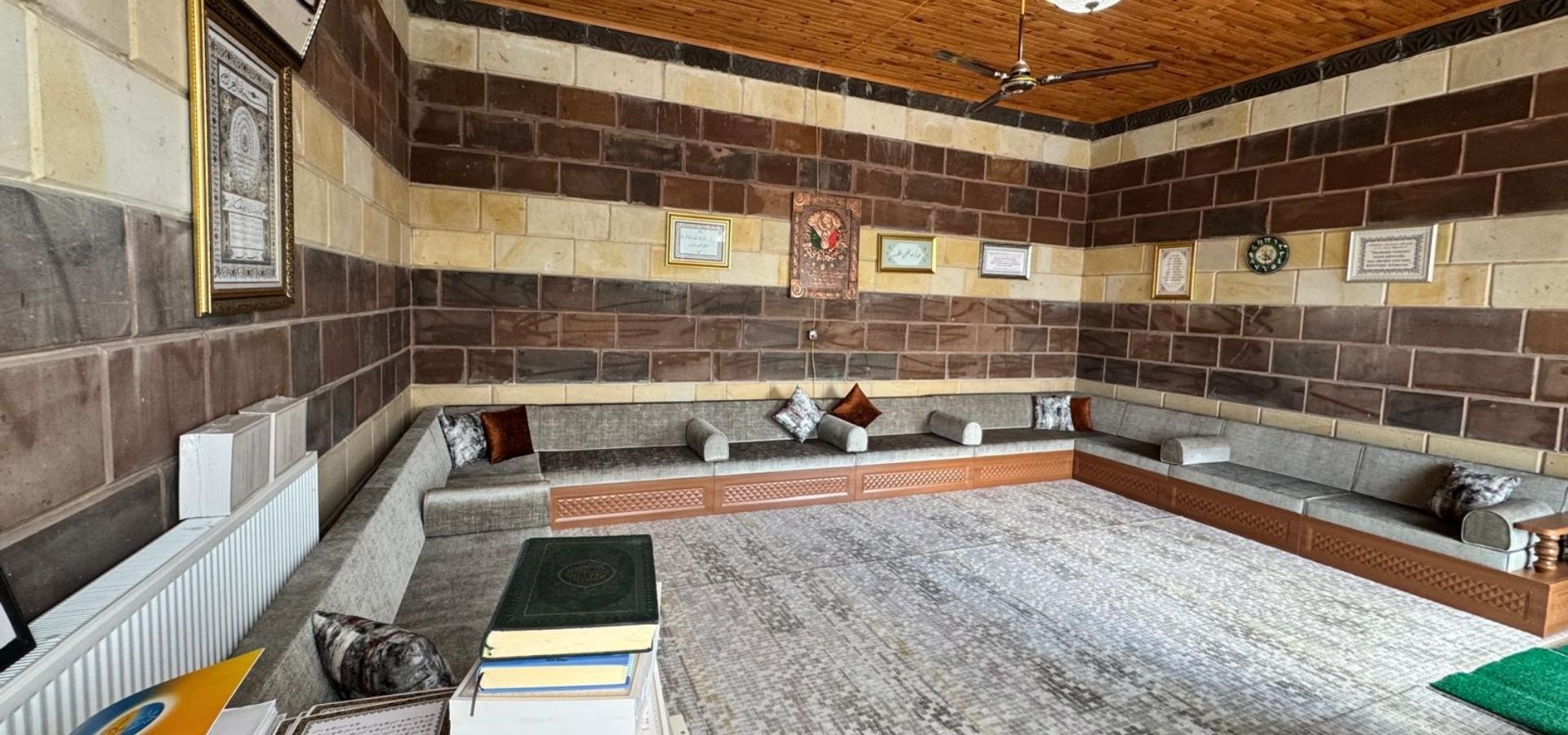 Camii Mescit Kur an Kursu Sedirleri Slider